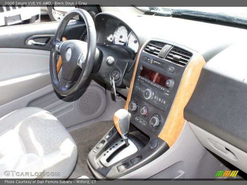 Black Onyx / Gray 2006 Saturn VUE V6 AWD