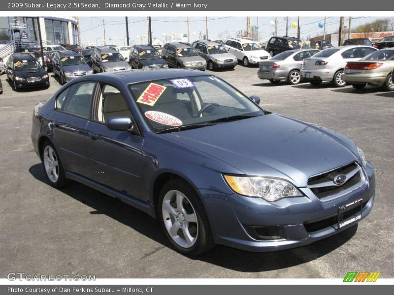 Diamond Gray Metallic / Warm Ivory 2009 Subaru Legacy 2.5i Sedan