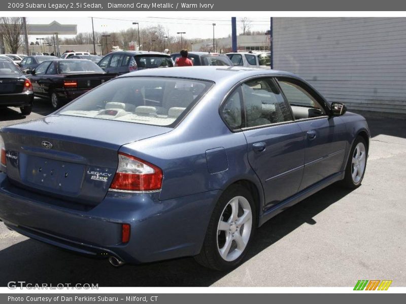 Diamond Gray Metallic / Warm Ivory 2009 Subaru Legacy 2.5i Sedan