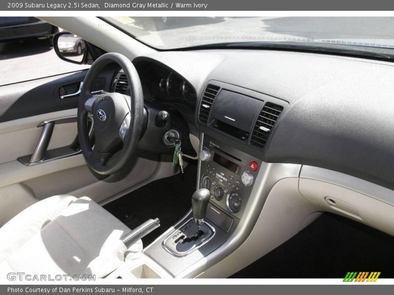 Diamond Gray Metallic / Warm Ivory 2009 Subaru Legacy 2.5i Sedan