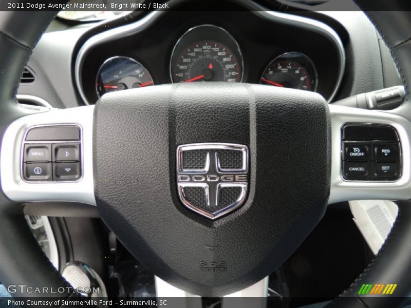 Bright White / Black 2011 Dodge Avenger Mainstreet