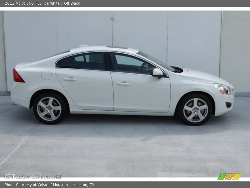 Ice White / Off Black 2013 Volvo S60 T5