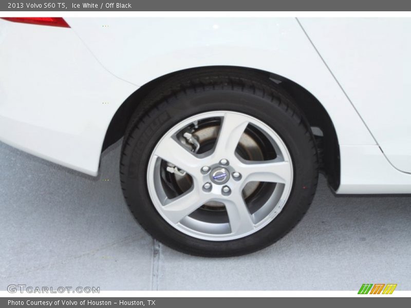 Ice White / Off Black 2013 Volvo S60 T5