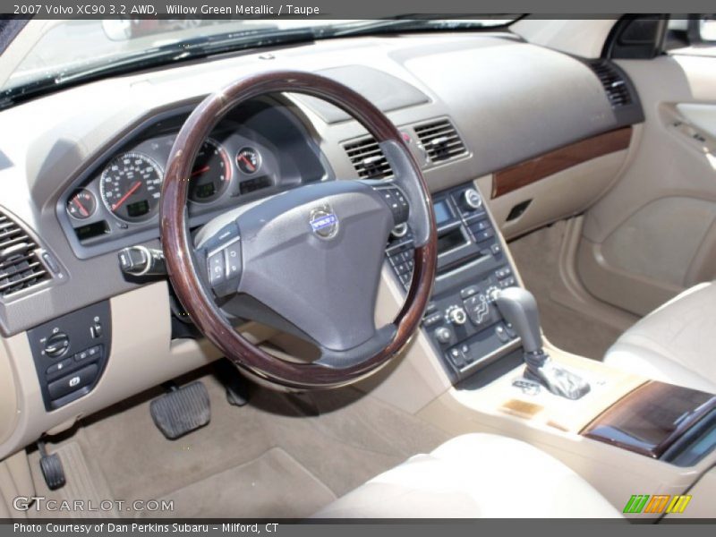Willow Green Metallic / Taupe 2007 Volvo XC90 3.2 AWD