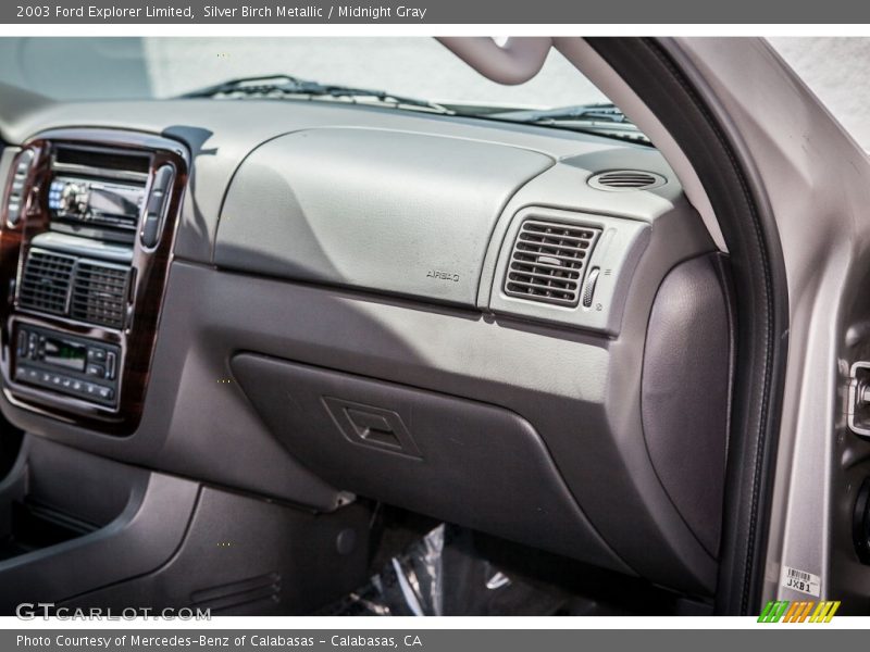 Dashboard of 2003 Explorer Limited