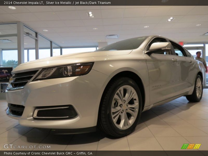 Front 3/4 View of 2014 Impala LT