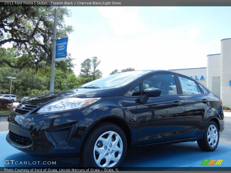Tuxedo Black / Charcoal Black/Light Stone 2013 Ford Fiesta S Sedan