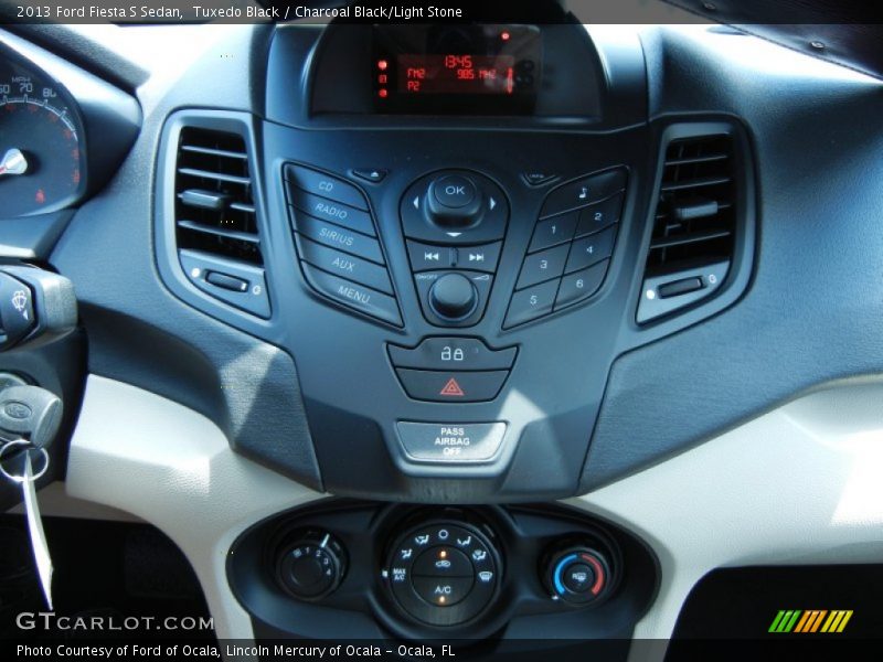 Tuxedo Black / Charcoal Black/Light Stone 2013 Ford Fiesta S Sedan