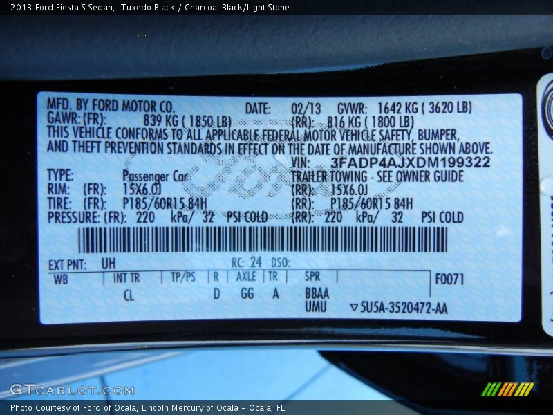 Tuxedo Black / Charcoal Black/Light Stone 2013 Ford Fiesta S Sedan