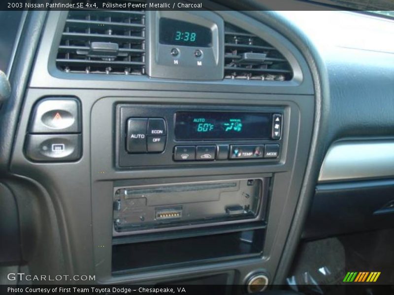 Polished Pewter Metallic / Charcoal 2003 Nissan Pathfinder SE 4x4