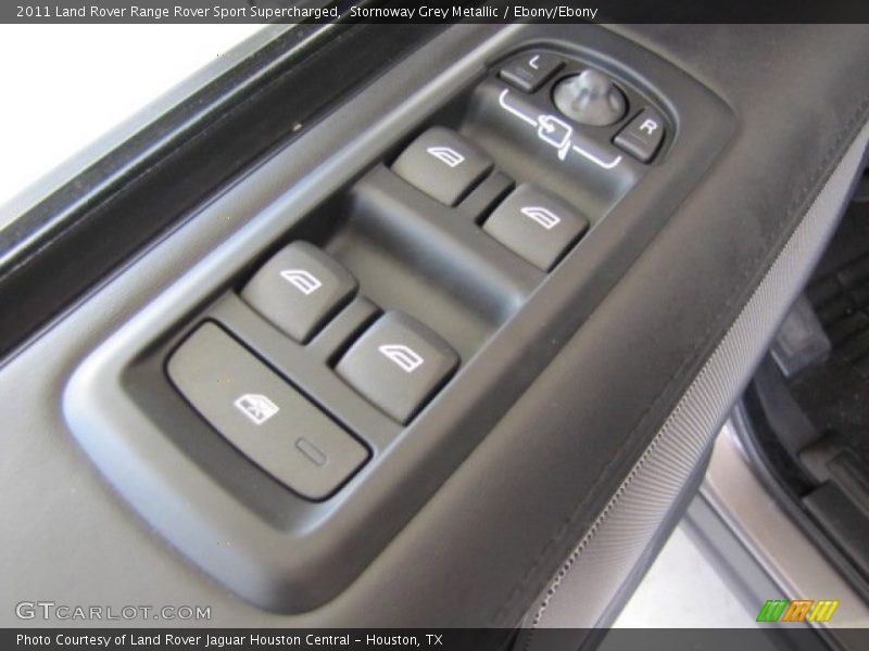 Controls of 2011 Range Rover Sport Supercharged