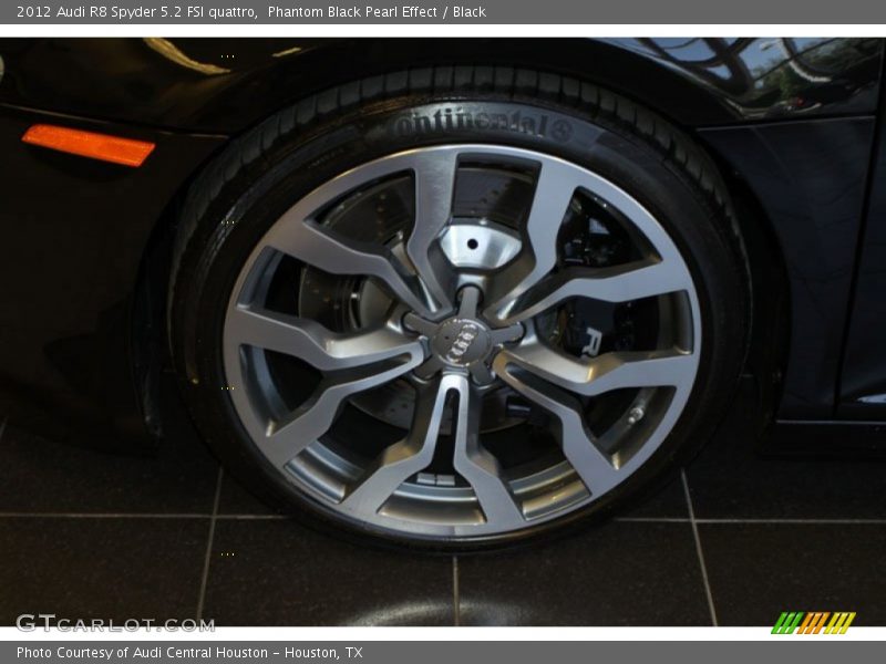  2012 R8 Spyder 5.2 FSI quattro Wheel
