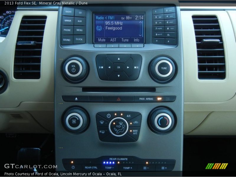 Mineral Gray Metallic / Dune 2013 Ford Flex SE