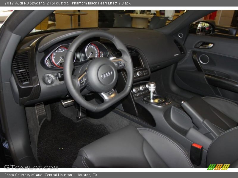 Black Interior - 2012 R8 Spyder 5.2 FSI quattro 
