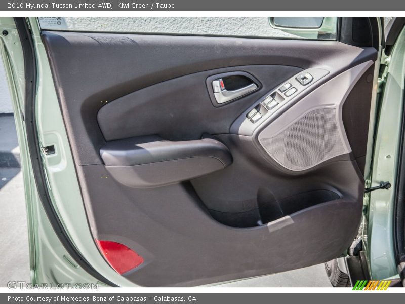 Door Panel of 2010 Tucson Limited AWD