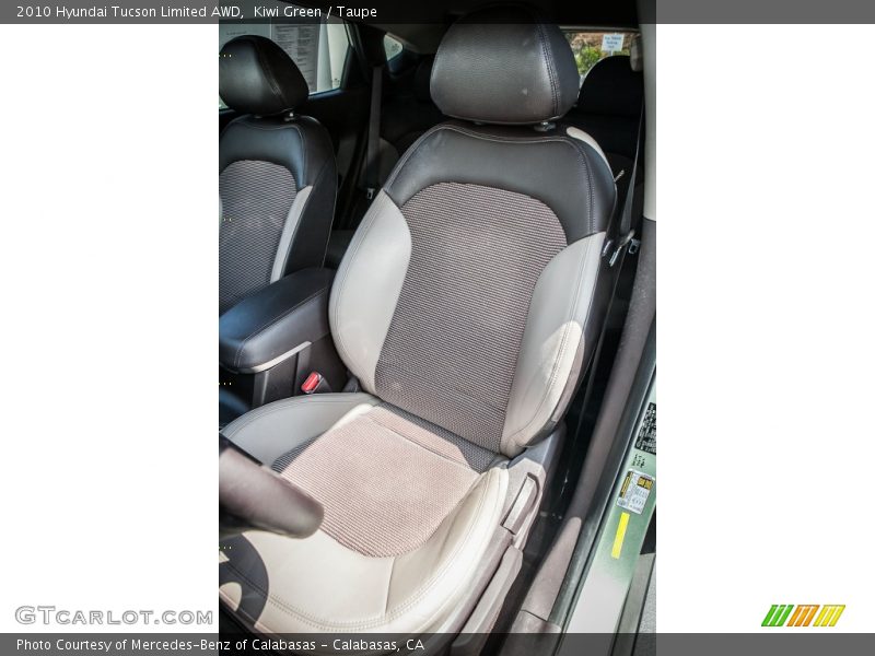 Front Seat of 2010 Tucson Limited AWD