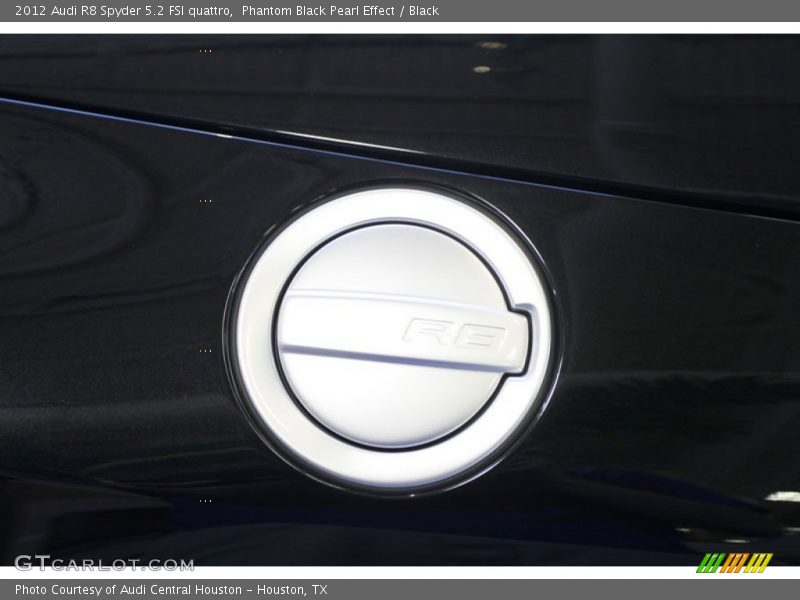 Phantom Black Pearl Effect / Black 2012 Audi R8 Spyder 5.2 FSI quattro
