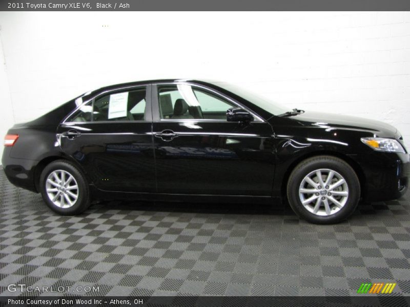 Black / Ash 2011 Toyota Camry XLE V6