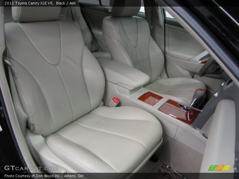 Black / Ash 2011 Toyota Camry XLE V6