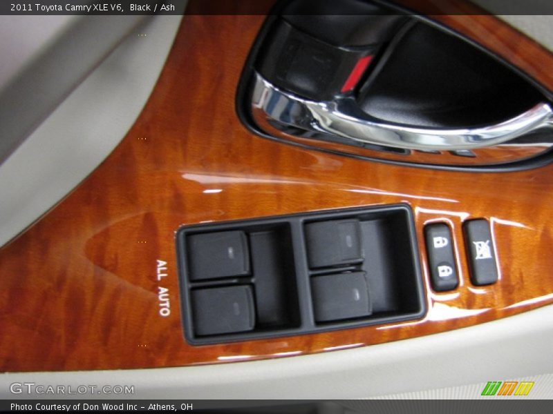 Black / Ash 2011 Toyota Camry XLE V6