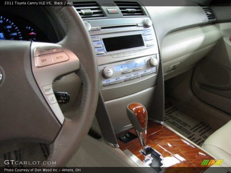 Black / Ash 2011 Toyota Camry XLE V6