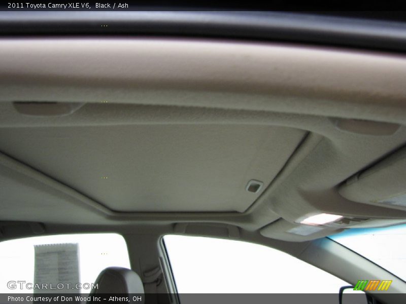 Black / Ash 2011 Toyota Camry XLE V6