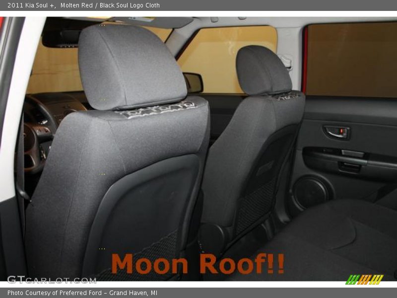 Molten Red / Black Soul Logo Cloth 2011 Kia Soul +