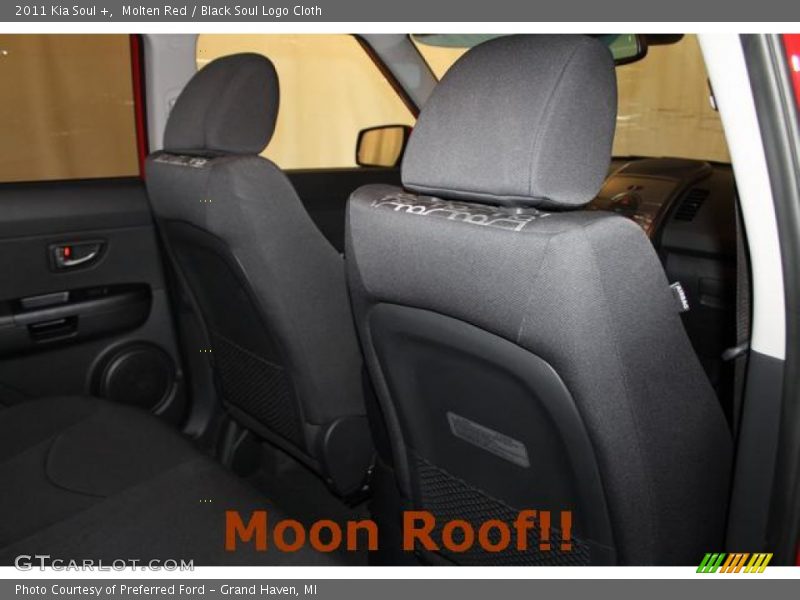 Molten Red / Black Soul Logo Cloth 2011 Kia Soul +