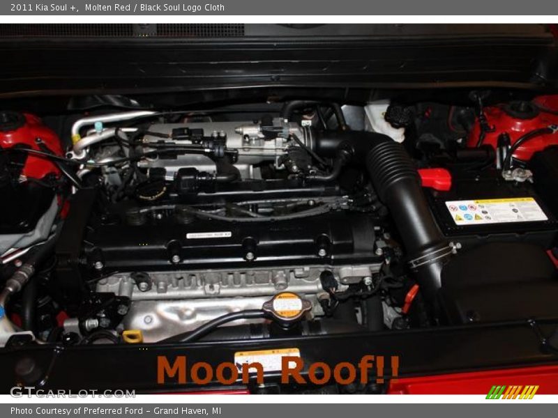 Molten Red / Black Soul Logo Cloth 2011 Kia Soul +
