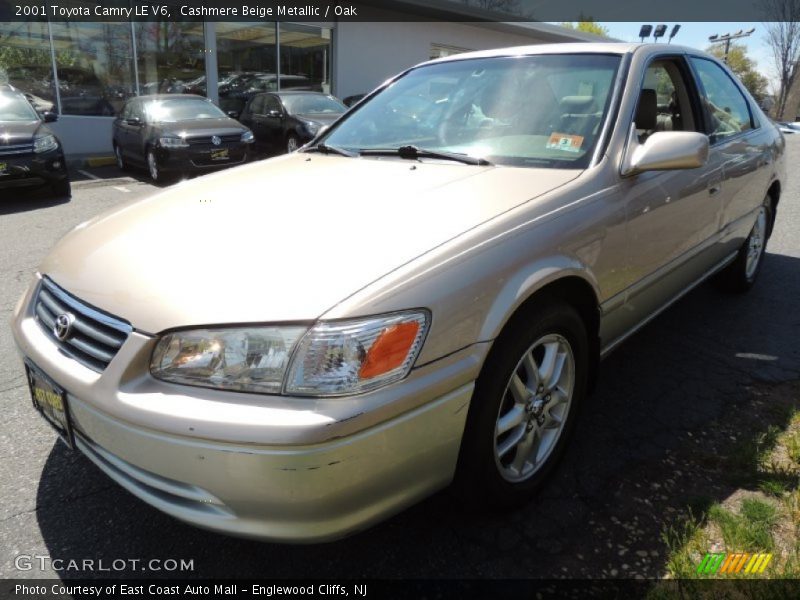 Cashmere Beige Metallic / Oak 2001 Toyota Camry LE V6