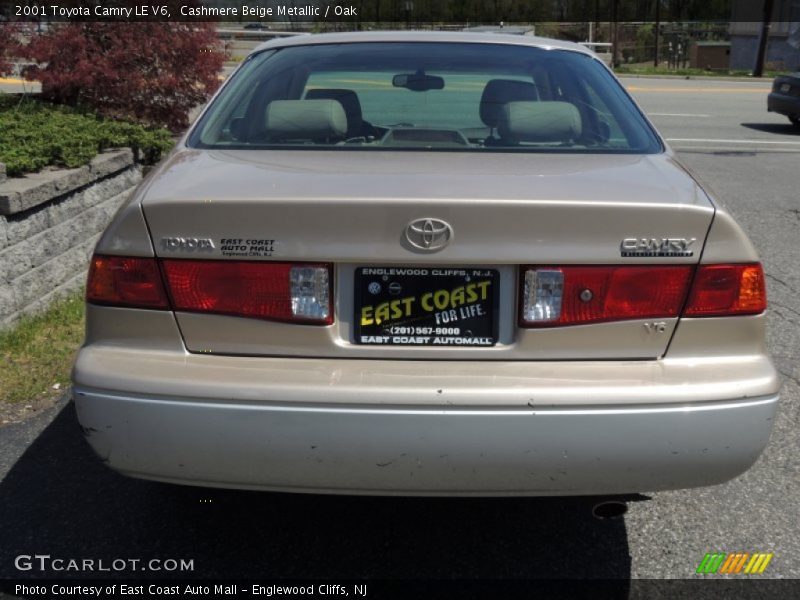 Cashmere Beige Metallic / Oak 2001 Toyota Camry LE V6