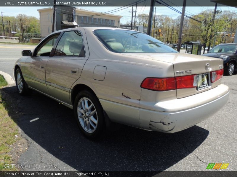 Cashmere Beige Metallic / Oak 2001 Toyota Camry LE V6
