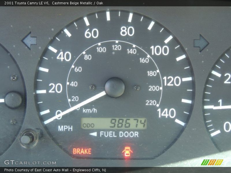 Cashmere Beige Metallic / Oak 2001 Toyota Camry LE V6