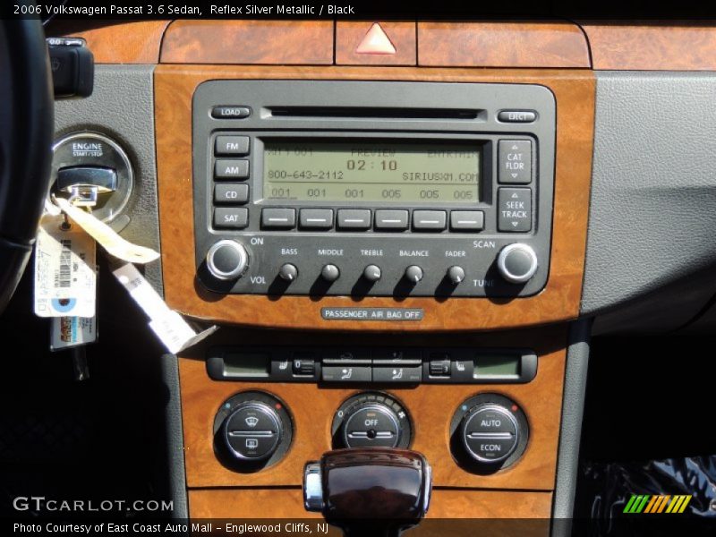 Reflex Silver Metallic / Black 2006 Volkswagen Passat 3.6 Sedan