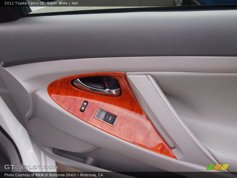 Super White / Ash 2011 Toyota Camry LE