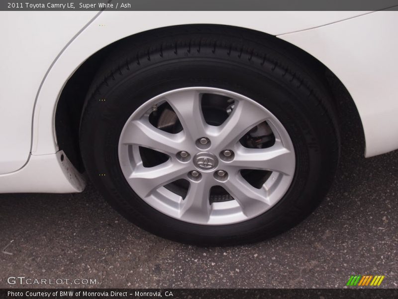 Super White / Ash 2011 Toyota Camry LE