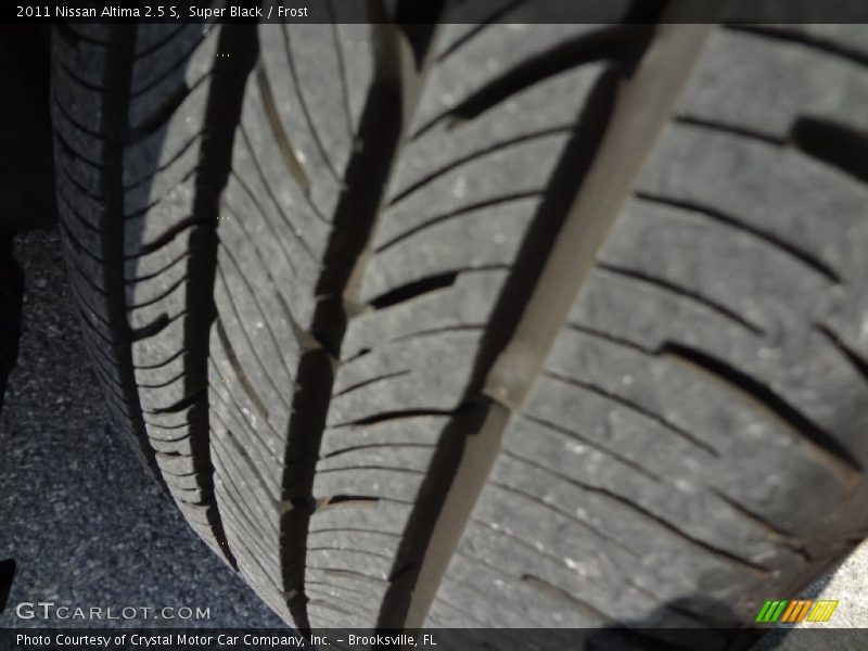Super Black / Frost 2011 Nissan Altima 2.5 S