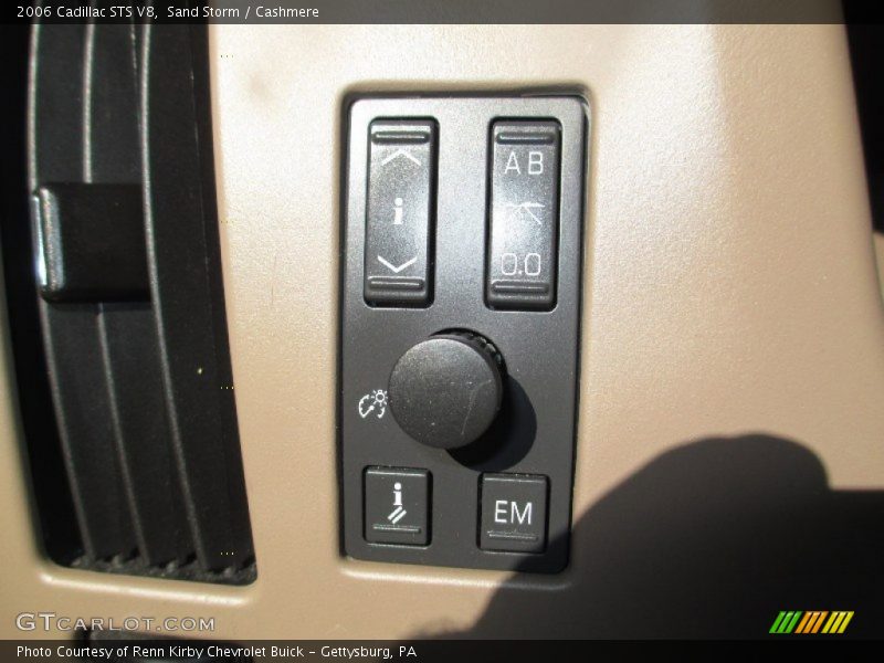 Sand Storm / Cashmere 2006 Cadillac STS V8