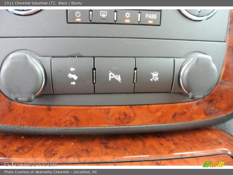 Black / Ebony 2011 Chevrolet Suburban LTZ