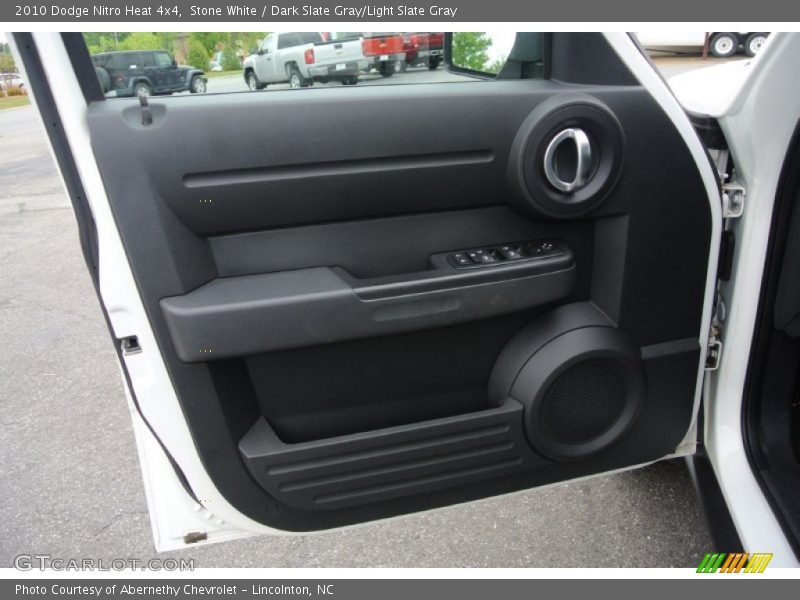 Door Panel of 2010 Nitro Heat 4x4
