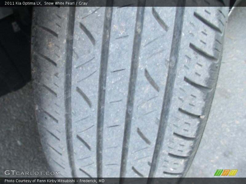 Snow White Pearl / Gray 2011 Kia Optima LX