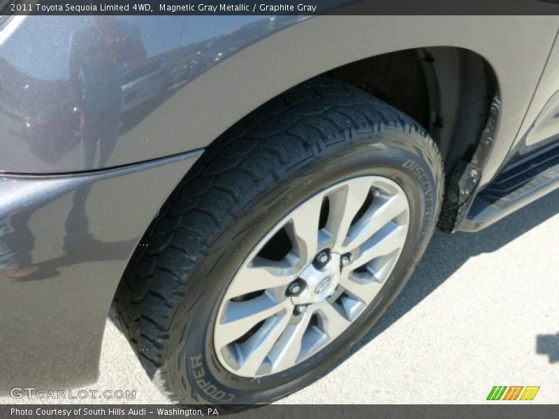 Magnetic Gray Metallic / Graphite Gray 2011 Toyota Sequoia Limited 4WD