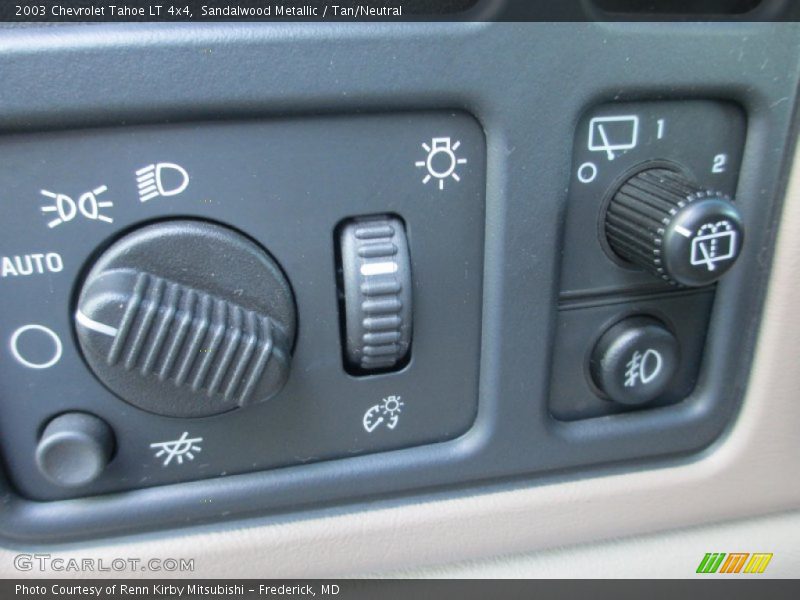 Sandalwood Metallic / Tan/Neutral 2003 Chevrolet Tahoe LT 4x4