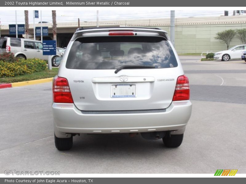 Millennium Silver Metallic / Charcoal 2002 Toyota Highlander Limited