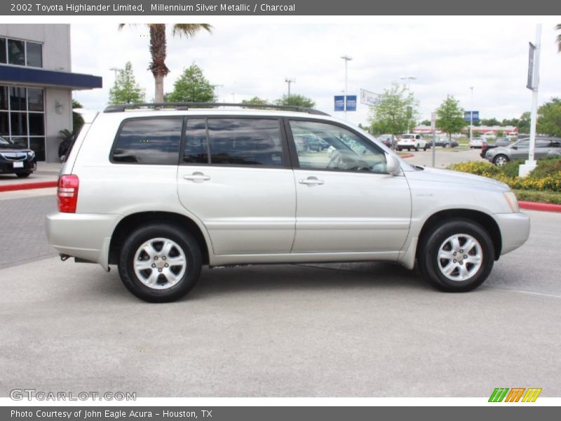 Millennium Silver Metallic / Charcoal 2002 Toyota Highlander Limited