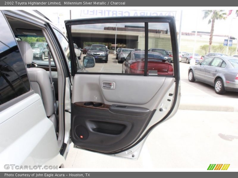 Millennium Silver Metallic / Charcoal 2002 Toyota Highlander Limited