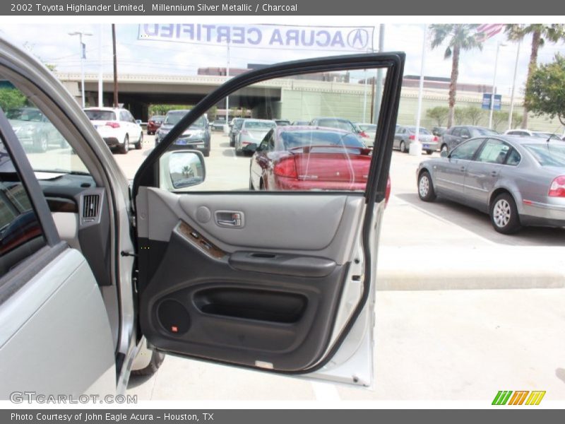 Millennium Silver Metallic / Charcoal 2002 Toyota Highlander Limited