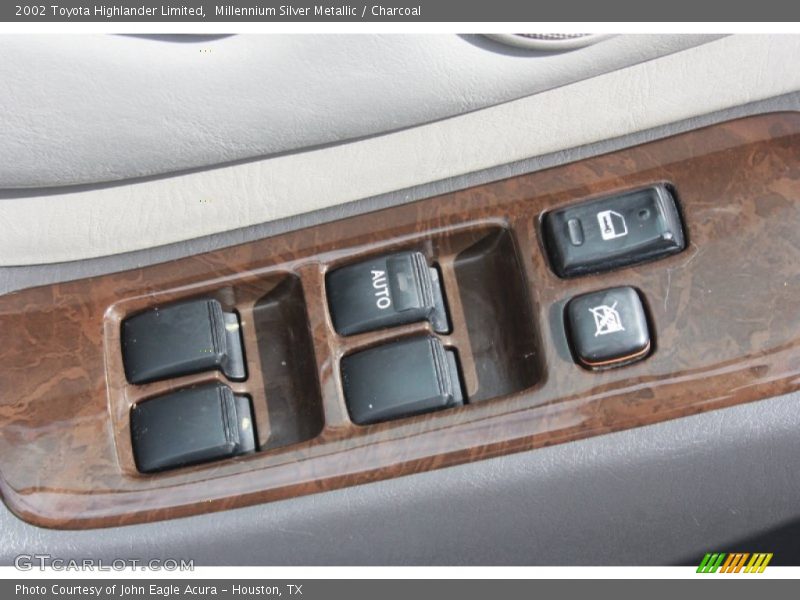 Millennium Silver Metallic / Charcoal 2002 Toyota Highlander Limited