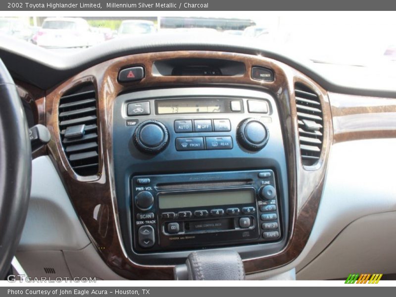 Millennium Silver Metallic / Charcoal 2002 Toyota Highlander Limited