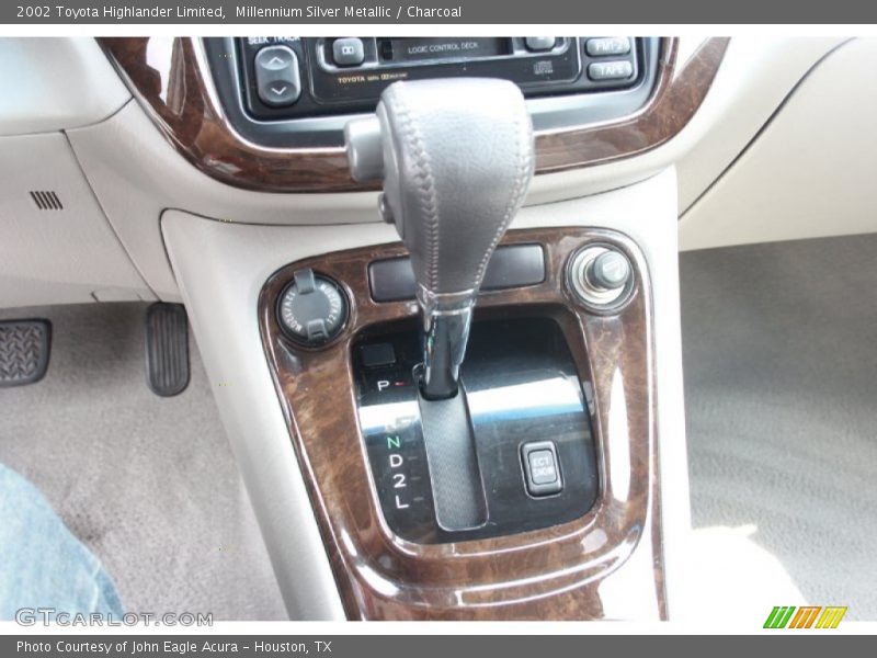 Millennium Silver Metallic / Charcoal 2002 Toyota Highlander Limited